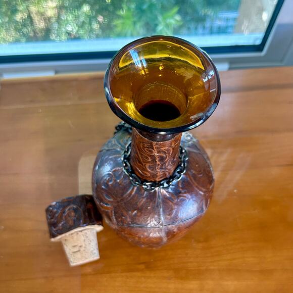 Vintage Spanish Glass Decanter with Tooled Leather Cover & Cork Stopper - Picture 11 of 13